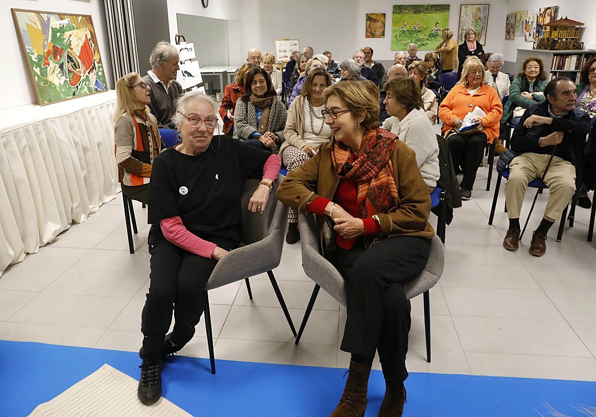 Mabel Lavandera conversó con Lucía Peláez ante un público que disfrutó con numerosas anécdotas.