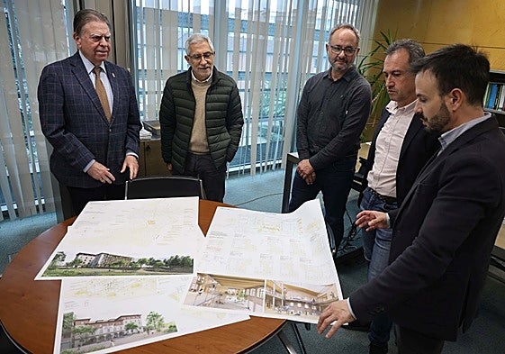 Alfredo Canteli, Gaspar Llamazares, Enrique Escudero, Ovidio Zapico y Daniel Sánchez, director general de Vivienda.
