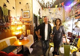 Leticia Llaneza y Lionel Suárez, en el salón de la Bella Vida.