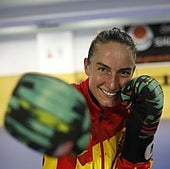 Cristina Leboreiro ultima su puesta a punto en el gimnasio Shotokan de Gijón.