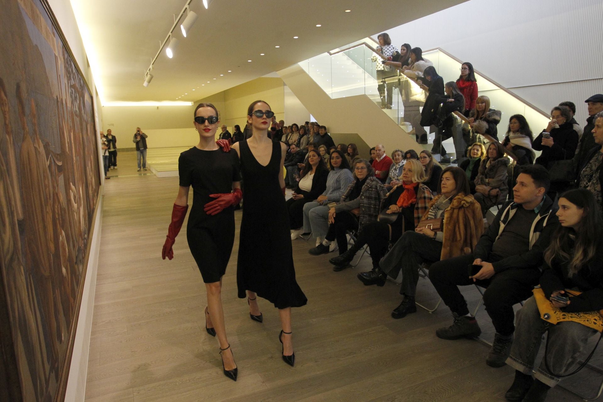 La fusión entre moda y arte: la Pasarela Campoamor se despide en Oviedo