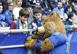 ¿Estuviste en el Tartiere? ¡Búscate en las fotos del Real Oviedo - Rayo Vallecano!