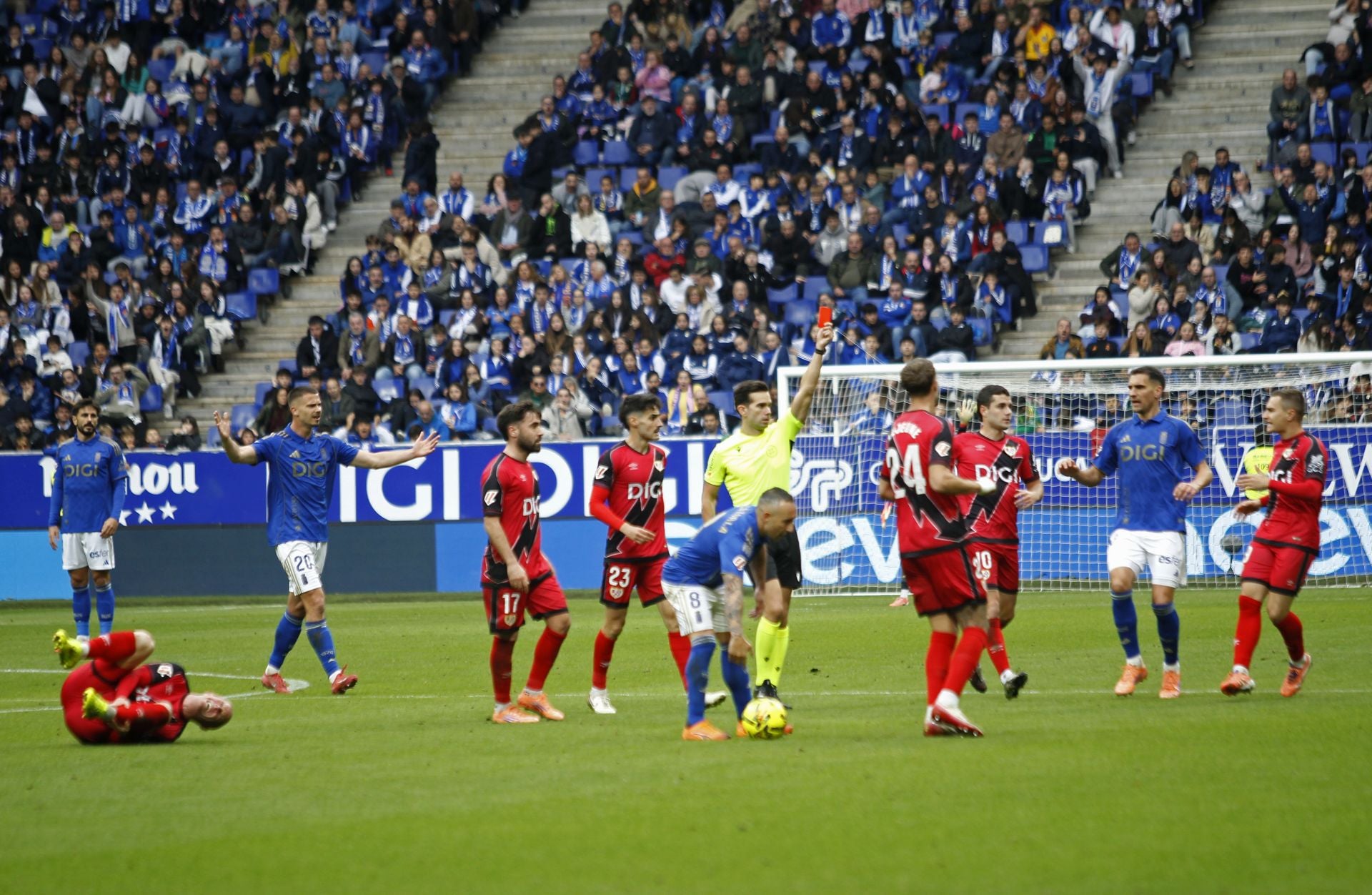 Las mejores imágenes del Real Oviedo 0-0 Rayo Vallecano