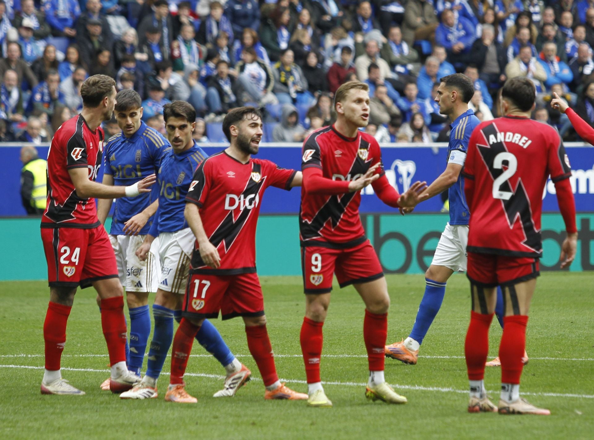 Las mejores imágenes del Real Oviedo 0-0 Rayo Vallecano