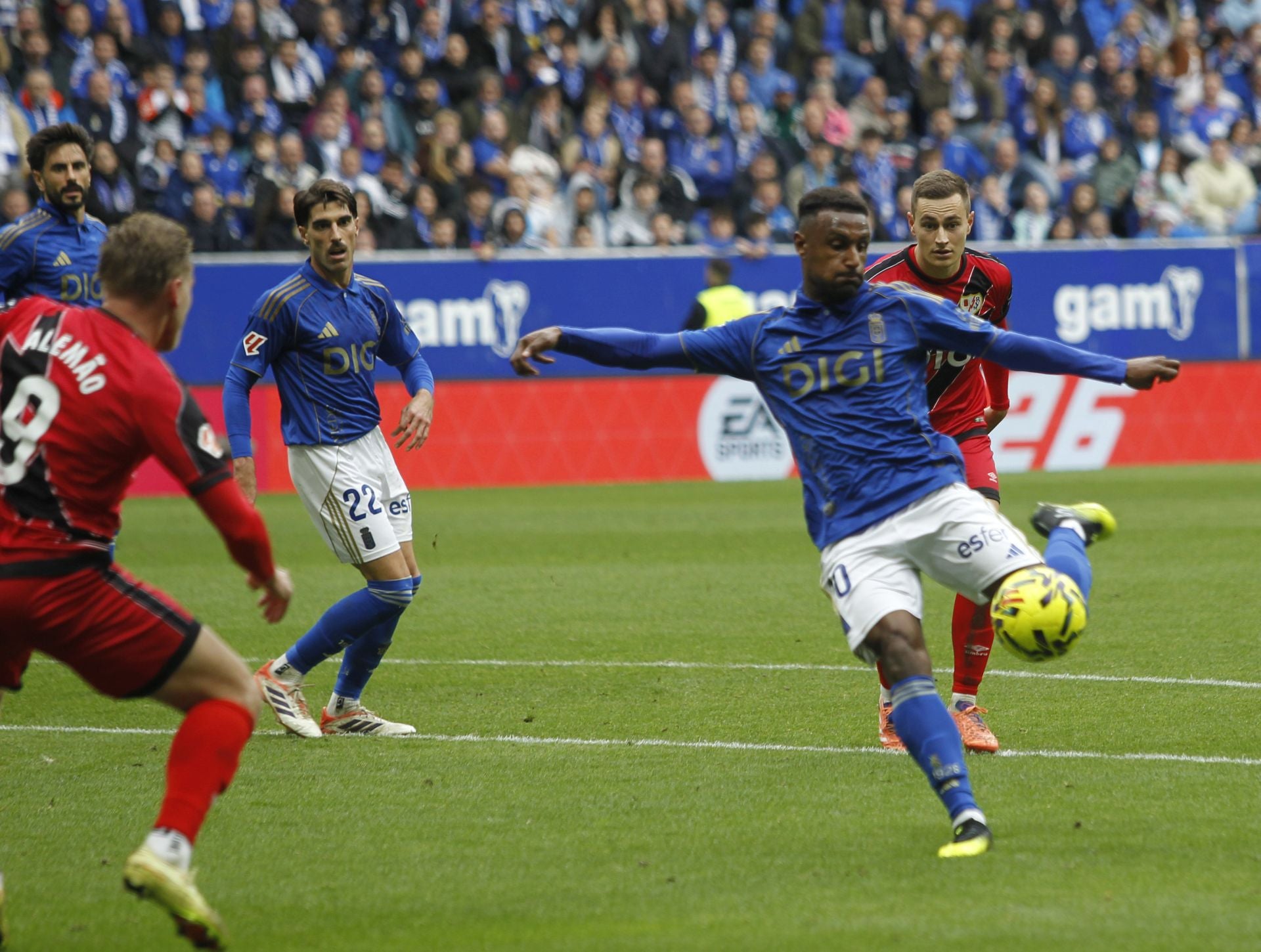 Las mejores imágenes del Real Oviedo 0-0 Rayo Vallecano