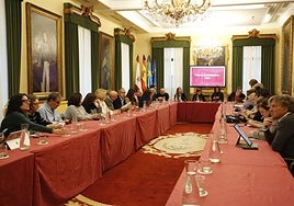 Reunión de presentación de los presupuestos municipales al Consejo Social de la Ciudad de Gijón.
