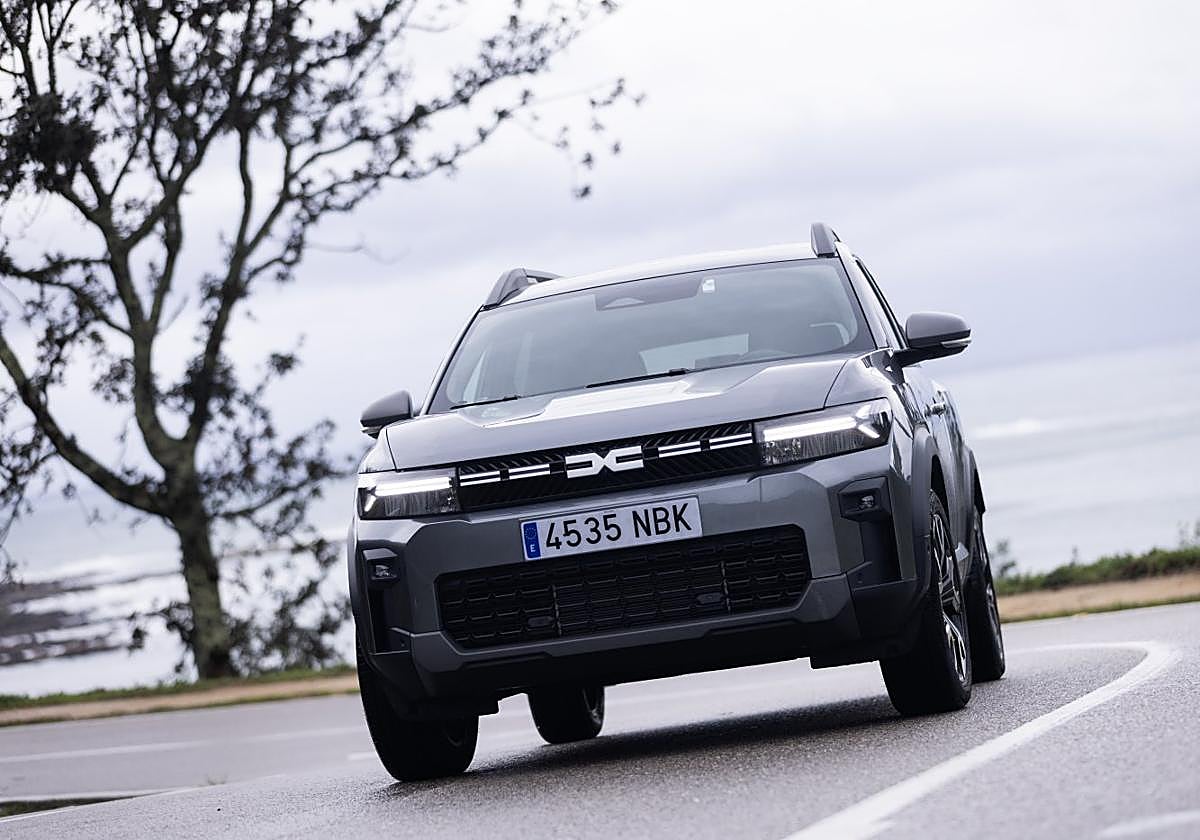 El Dacia Bigster es un SUV muy polivalente disponible con eficientes mecánicas que pueden alcanzar los 1.500 kilómetros de autonomía .