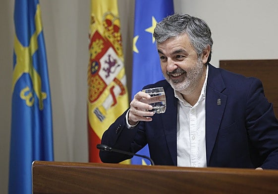 El consejero Alejandro Calvo, en la Junta General.