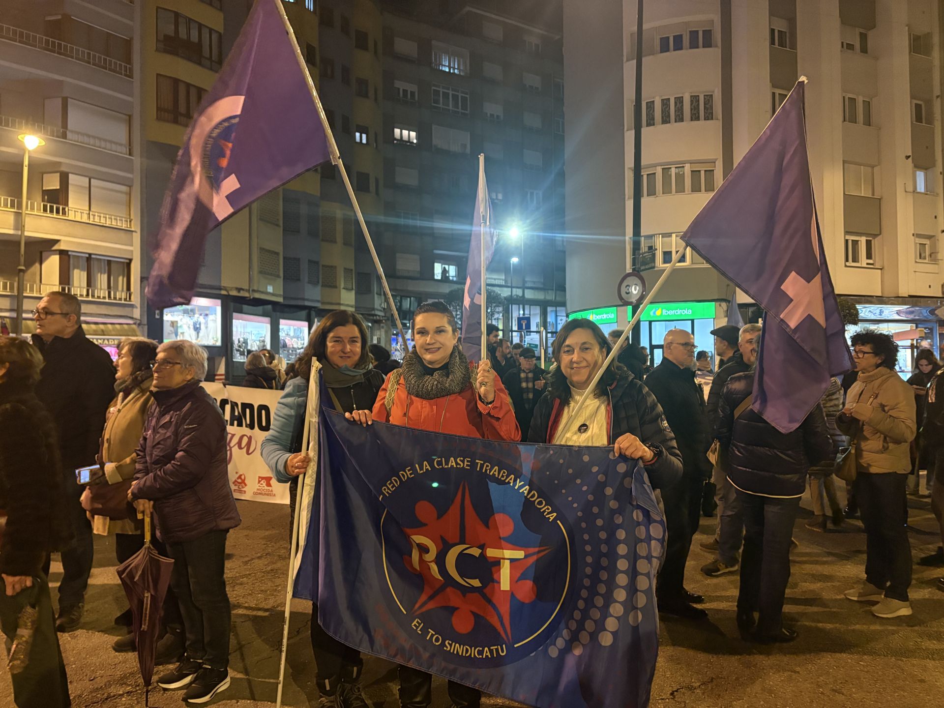 La manifestación contra la violencia machista en Avilés en imágenes