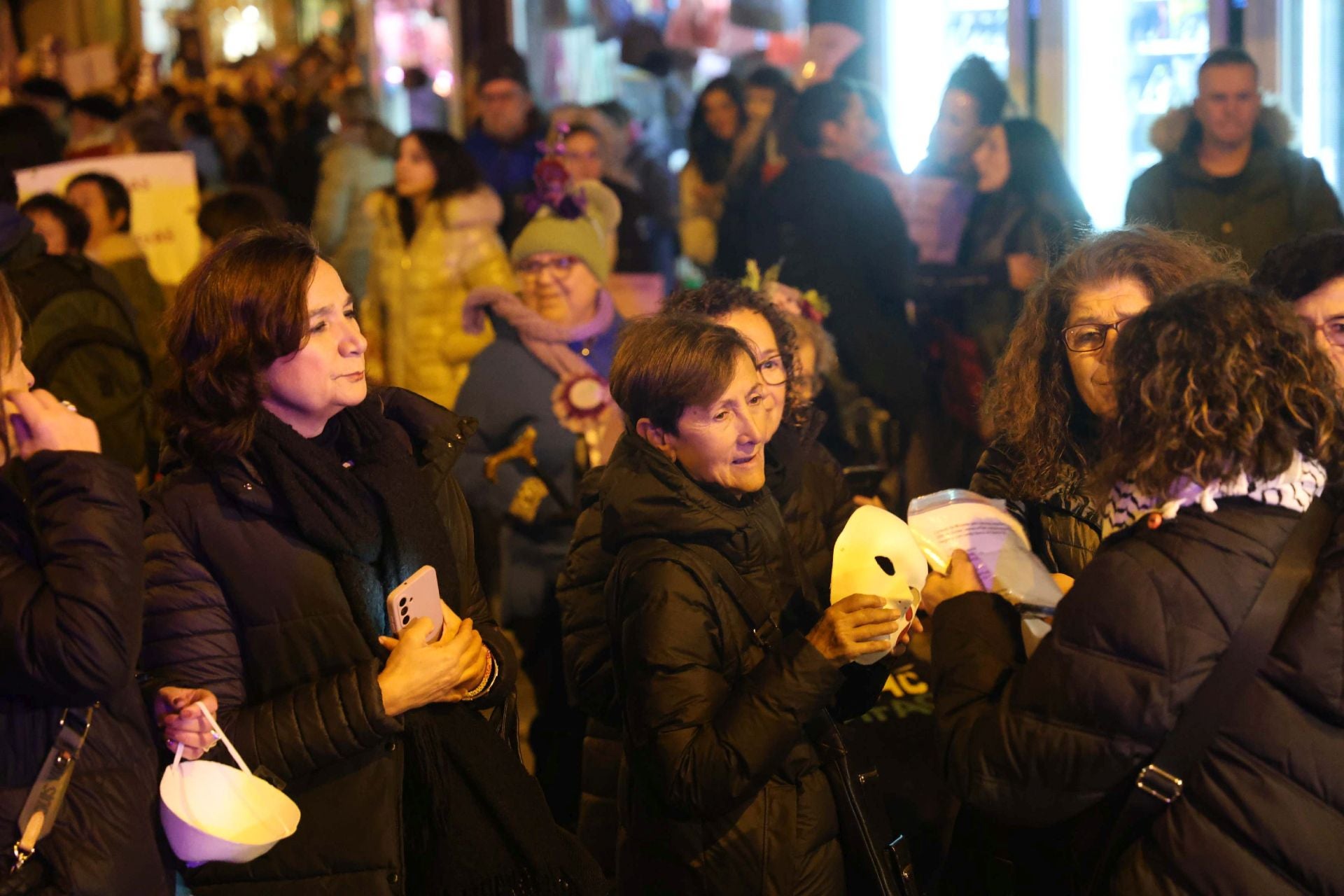 La manifestación contra la violencia machista en Avilés en imágenes