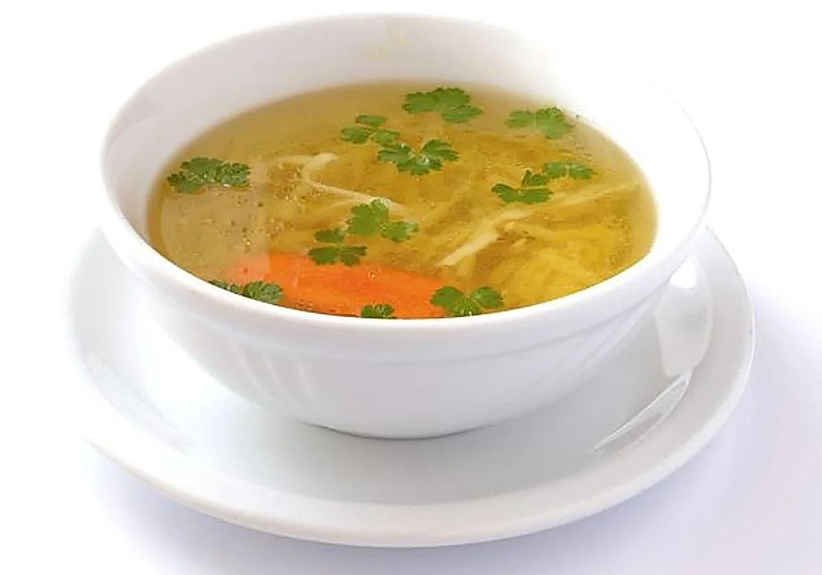 Alerta alimentaria por trozos de metal y caucho en una conocida sopa instantánea