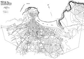 Reproducción fotográfica del plano elaborado por Miguel García de la Cruz para el ensanche de la ciudad, que data de 1913. Estado del Club de Regatas en 1937 en una imagen tomada por un piloto nazi de la Legión Cóndor.