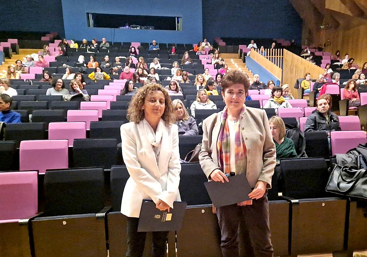 La consejera de Educación, Eva Ledo, y la directora general de Inclusión Educativa, María Dolores Bueno.