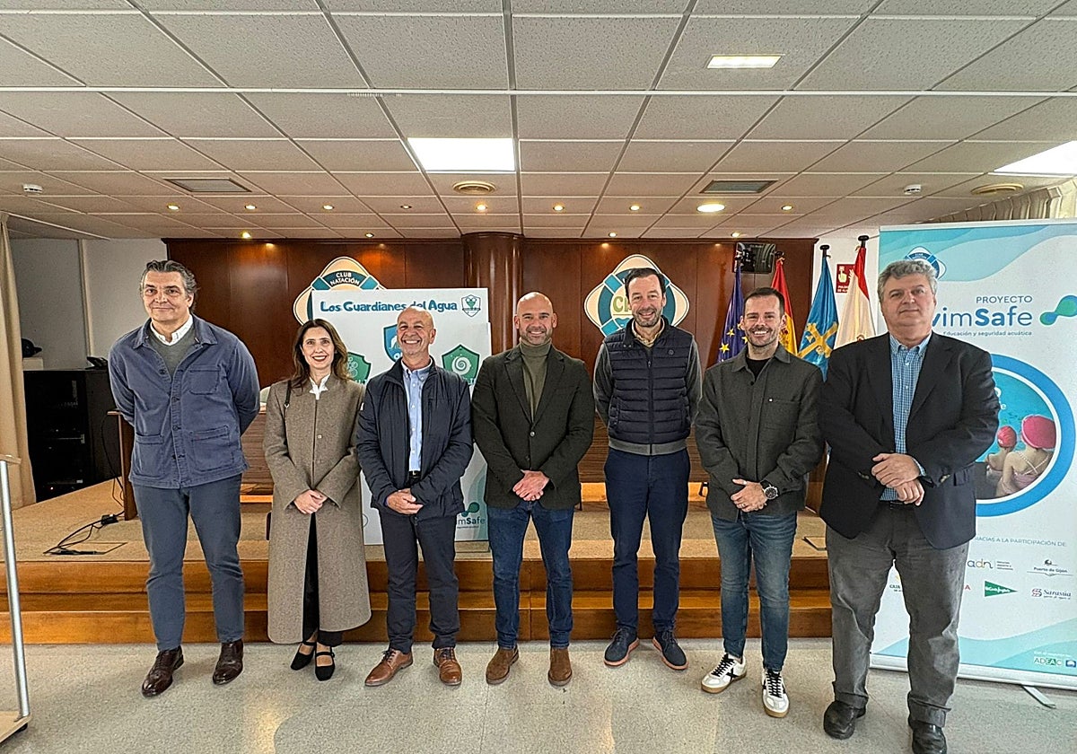 Presentación de la tercera edición del SwimSafe, impulsado por el Club Santa Olaya de Gijón.
