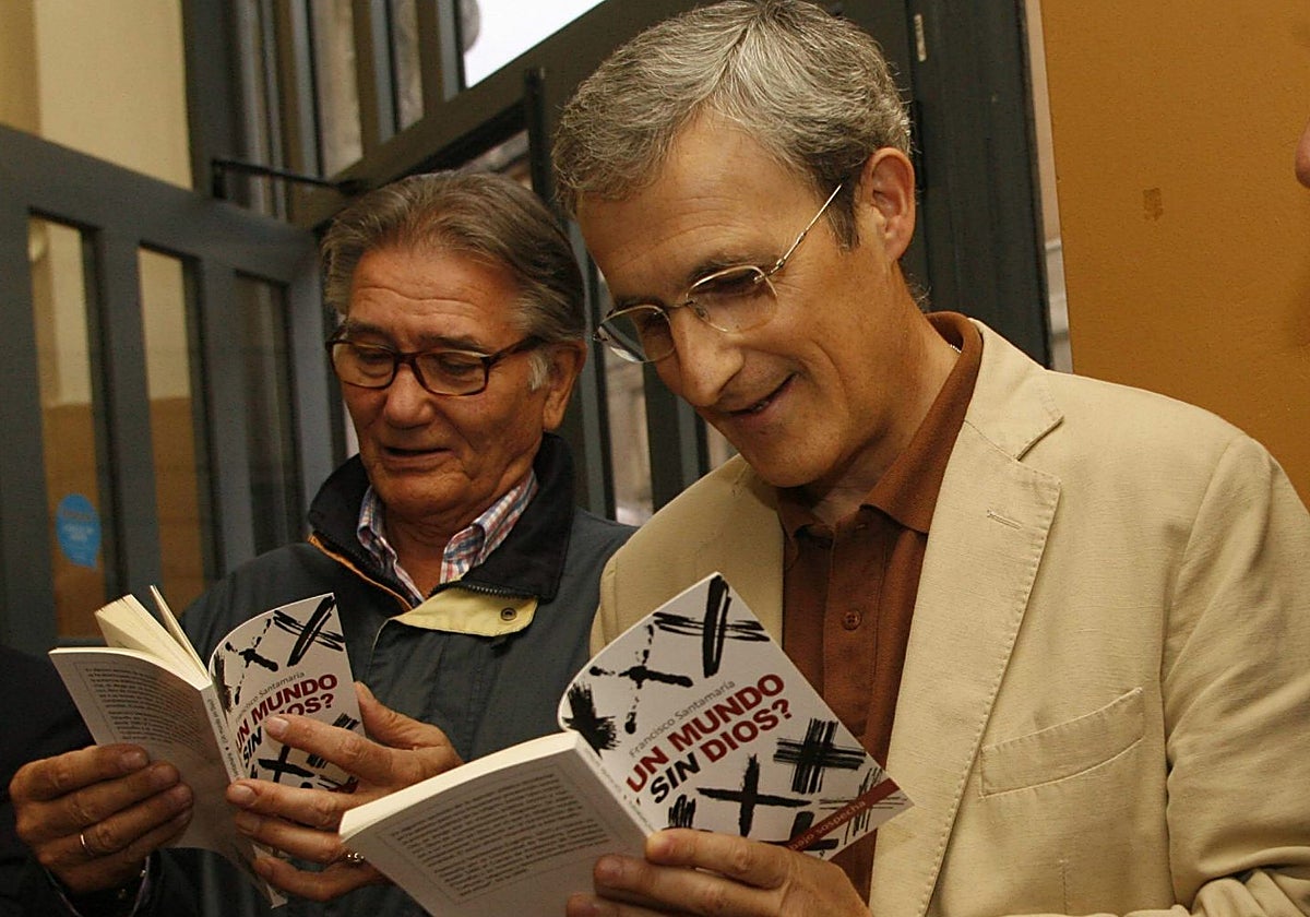 Francisco de Borja Santamaría, en la presentación de otro de sus libros.