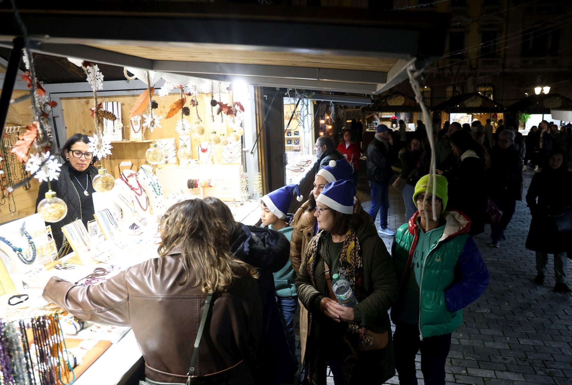 Oviedo se lanza a la calle para encender la Navidad