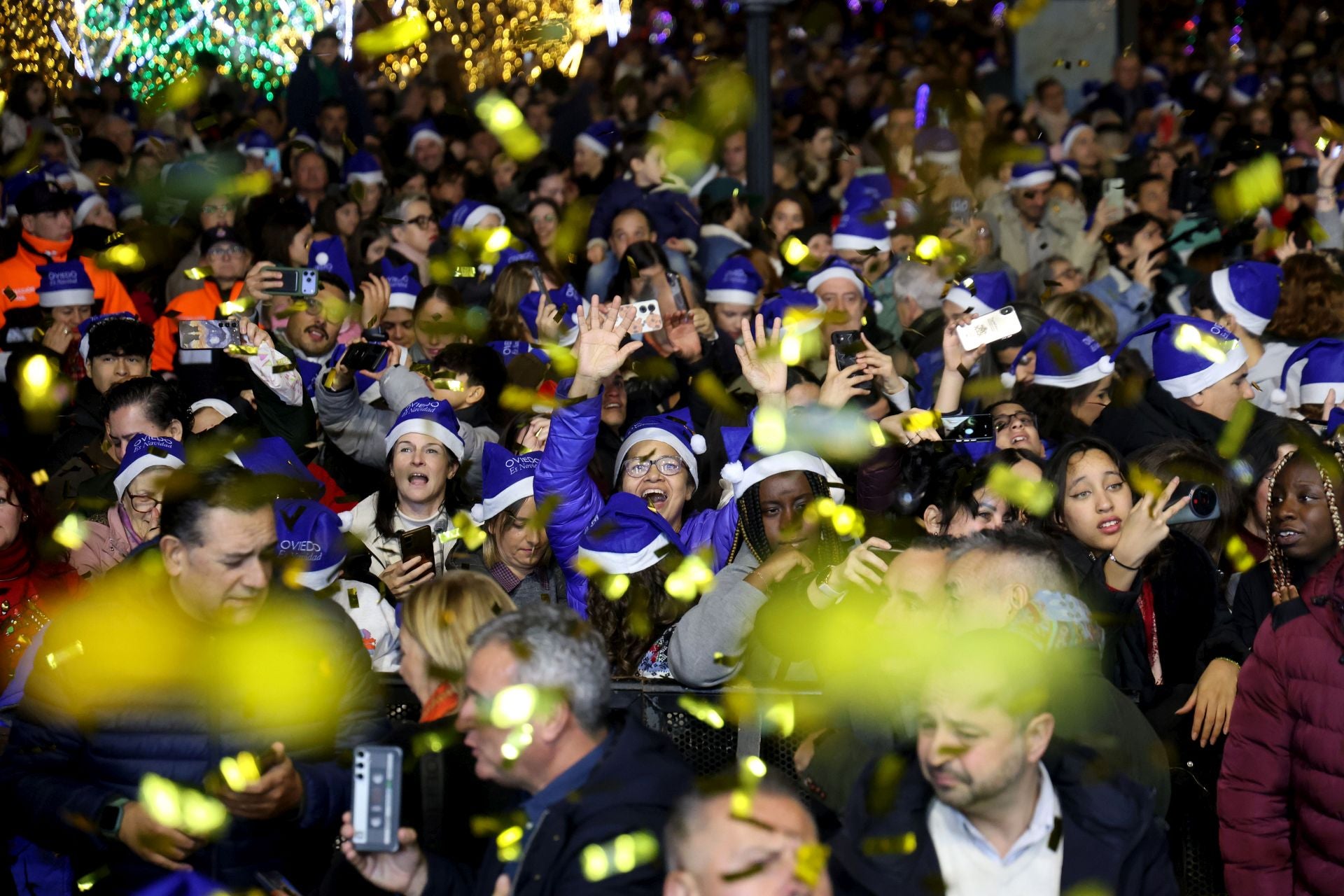 Oviedo se lanza a la calle para encender la Navidad