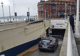 Aparcamiento de El Náutico, en Gijón.