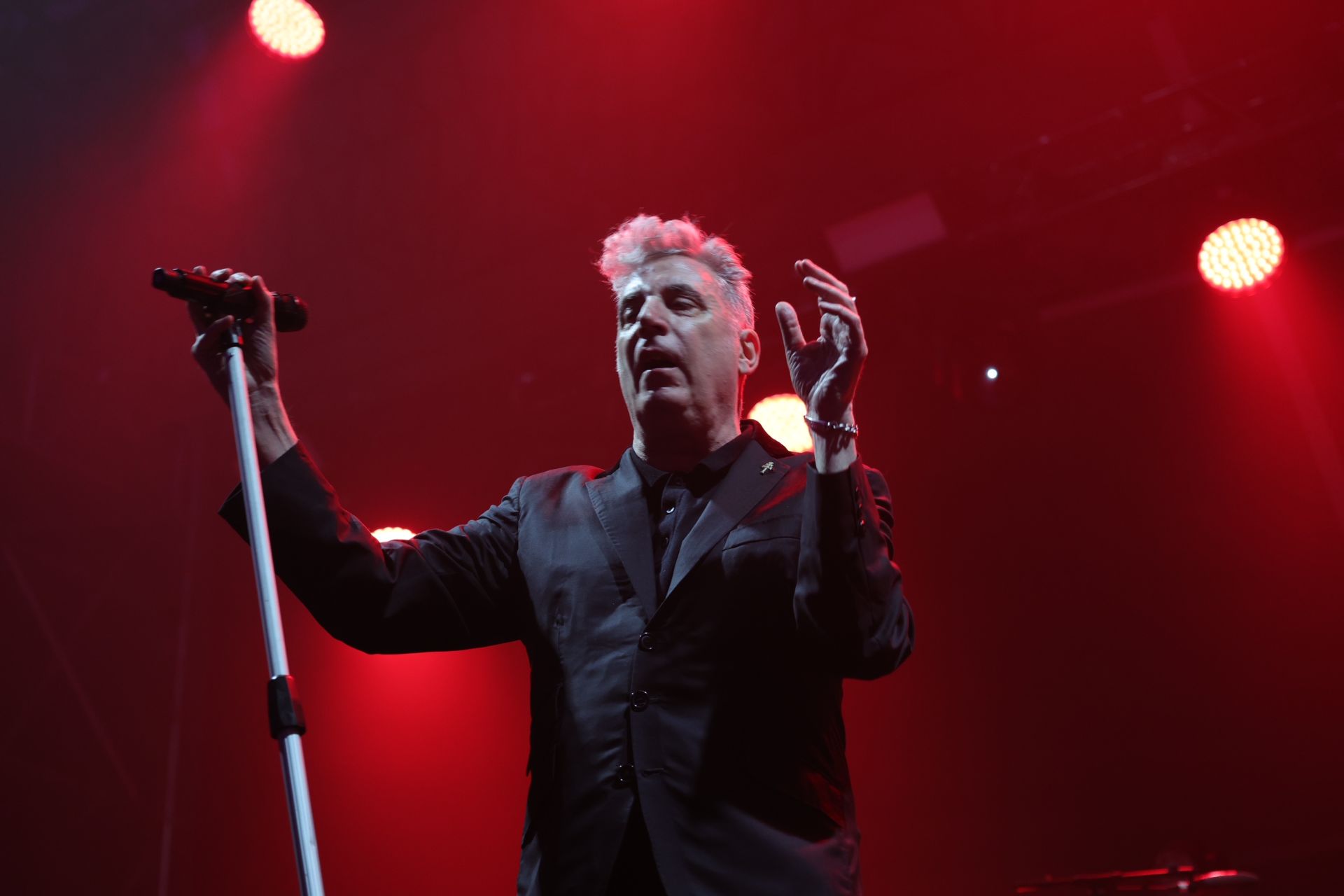 Loquillo se hace fuerte en el Gijón Arena