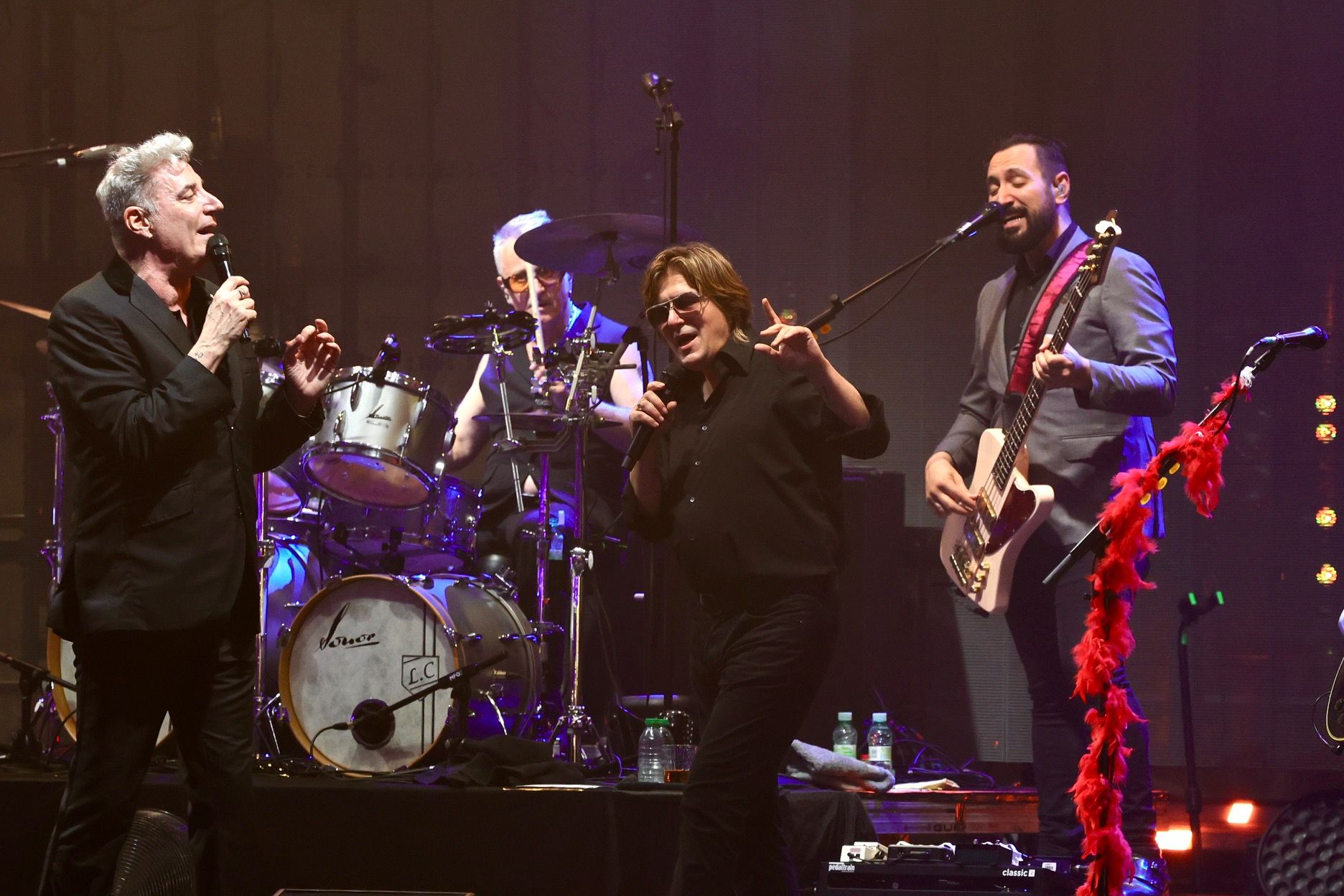 Loquillo se hace fuerte en el Gijón Arena