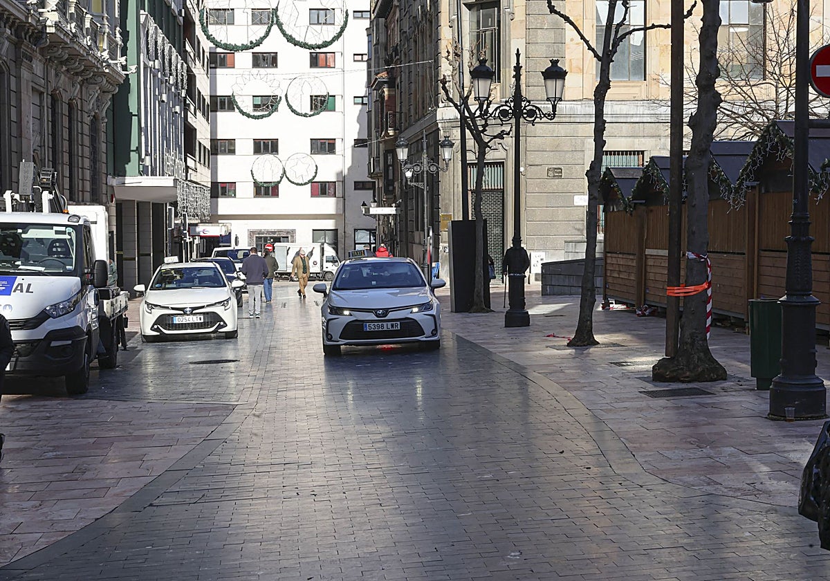 Taxis en la calle Mendizábal.