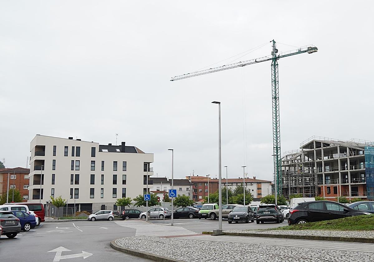 Nuevas construcciones de viviendas en Lugones.