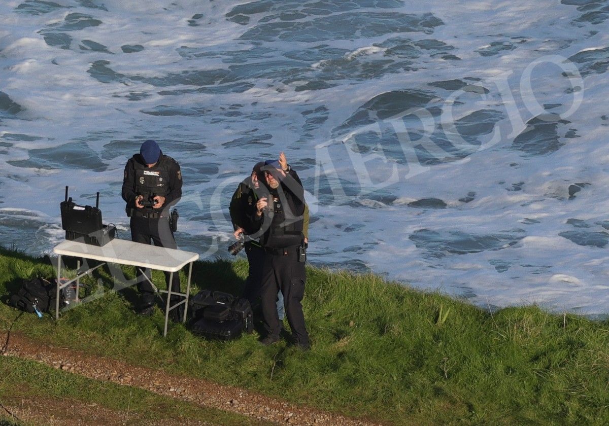Un caso sin resolver en Asturias: así es la minuciosa búsqueda de Maritrini en la balsa de Ribadesella