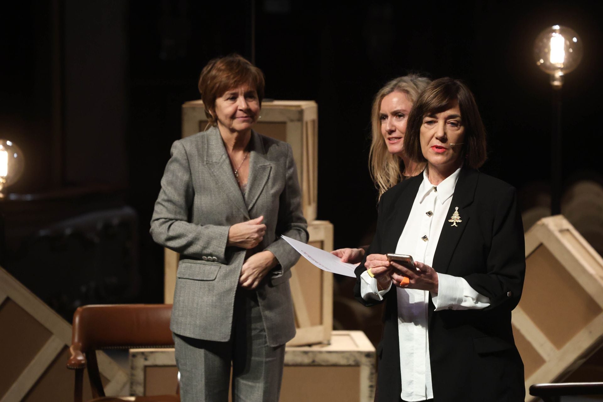 Las imágenes del encuentro de la alcaldesa de Gijón con EL COMERCIO