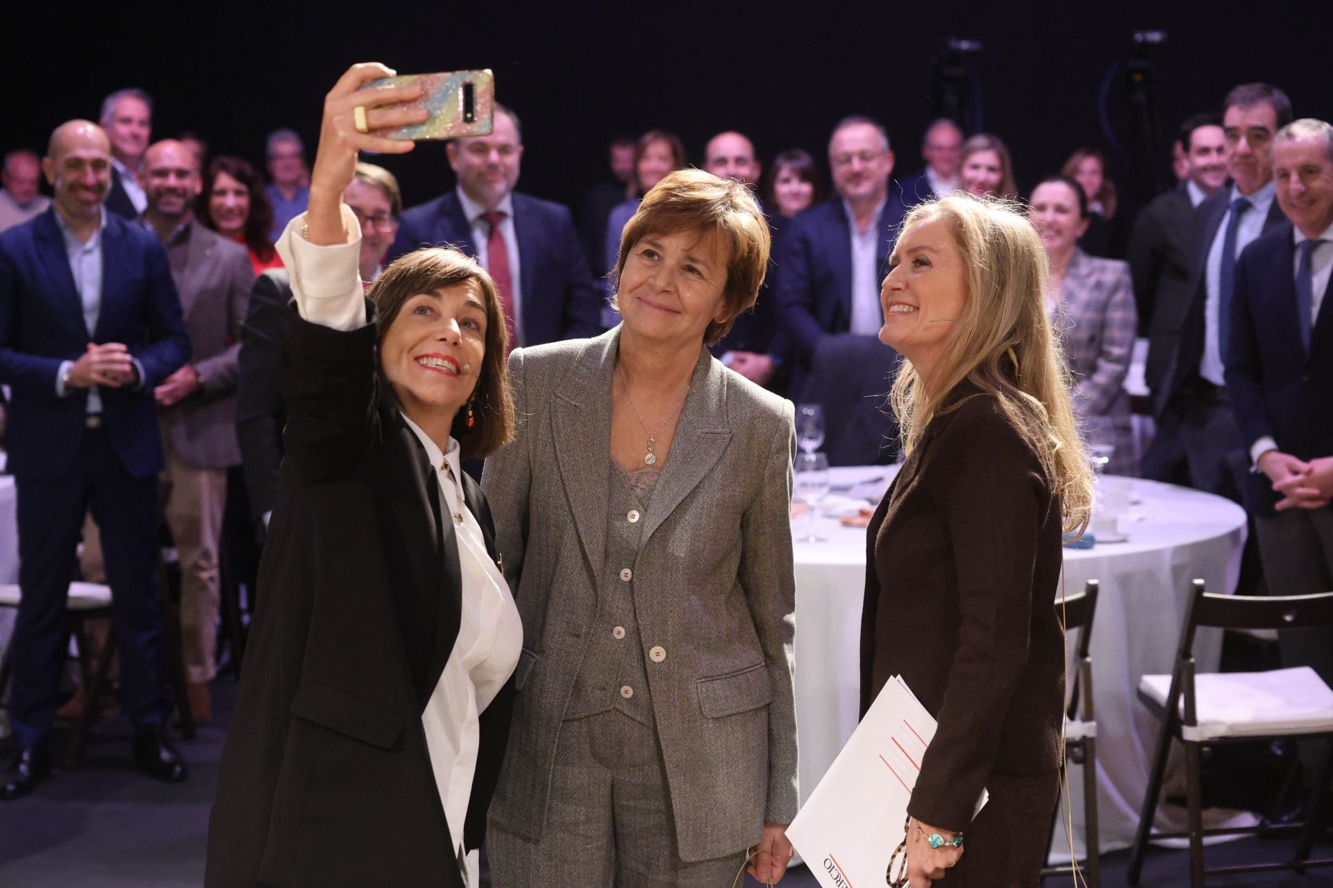 Las imágenes del encuentro de la alcaldesa de Gijón con EL COMERCIO