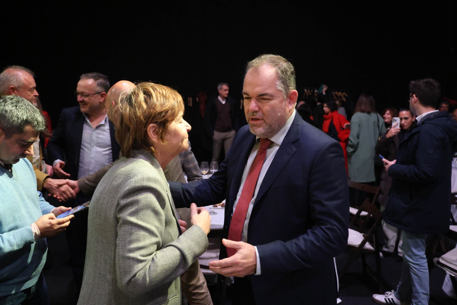 Las imágenes del encuentro de la alcaldesa de Gijón con EL COMERCIO