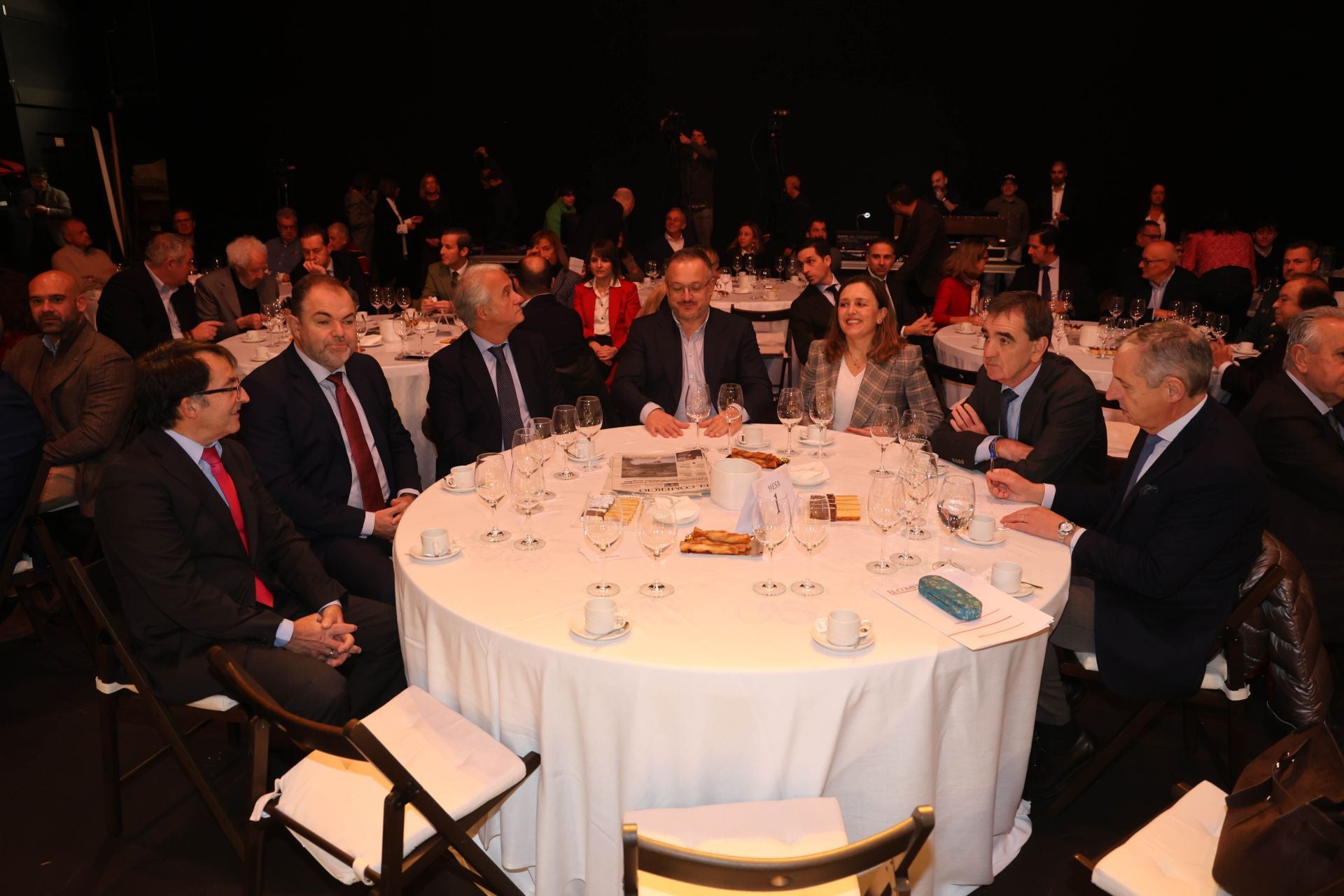 Las imágenes del encuentro de la alcaldesa de Gijón con EL COMERCIO