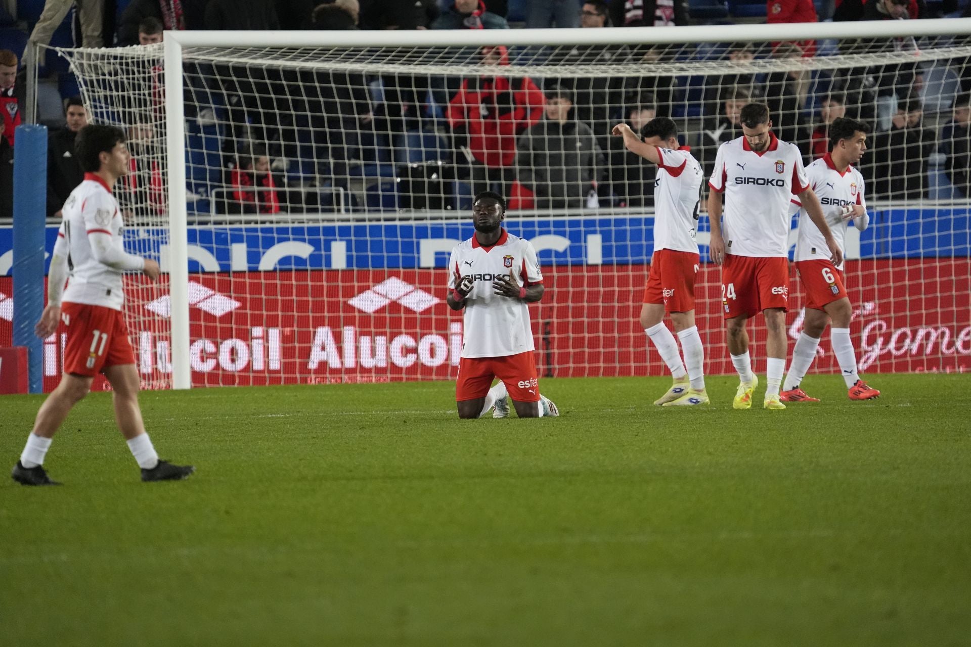 Las mejores jugadas del partido de Copa del Rey del Mirandés - Sporting de Gijón
