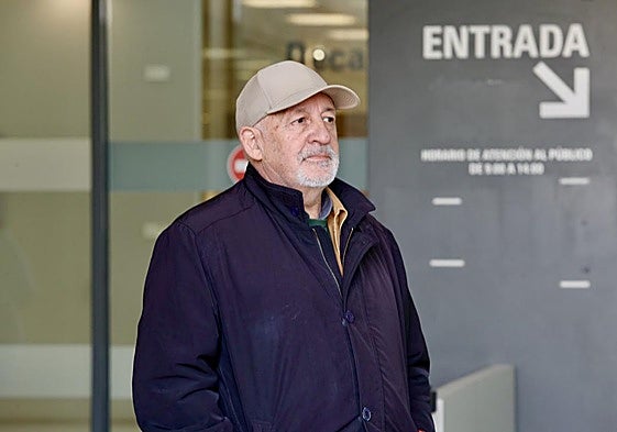 El 'padre Chus', en los juzgados de Gijón.