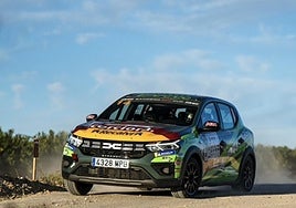 El Dacia Sandero Stepway 100 ECO-G de Vallín y Caso, durante una especial del Ciudad de Valencia.