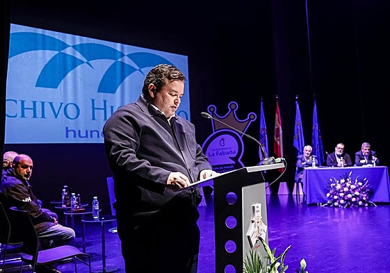 Marcos Morán, pregonando las jornadas felguerinas de Su Excelencia la Fabada