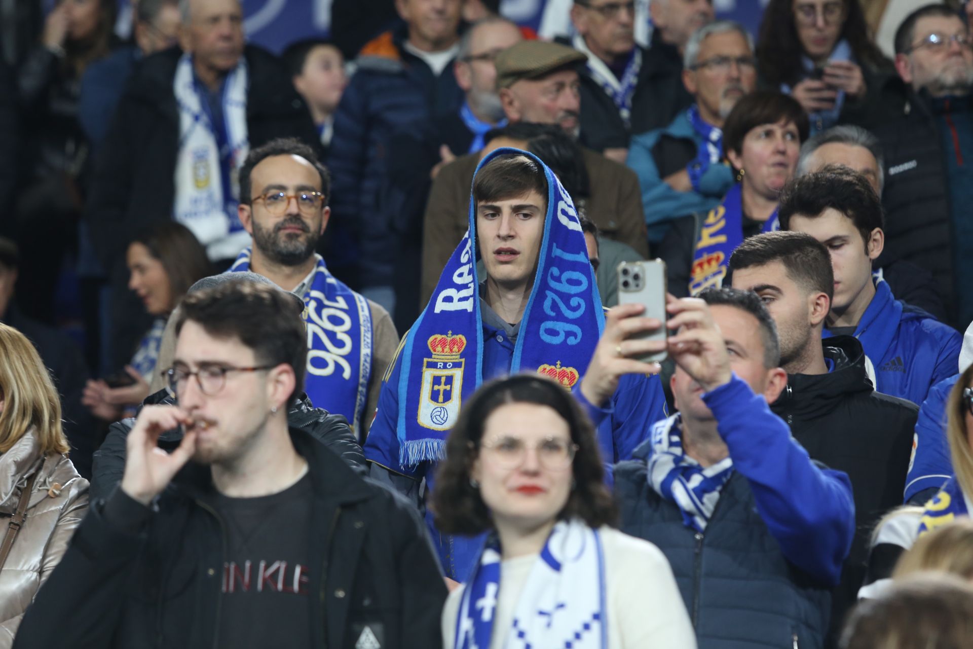 ¿Estuviste en el Real Oviedo - Mallorca? ¡Búscate en las gradas!