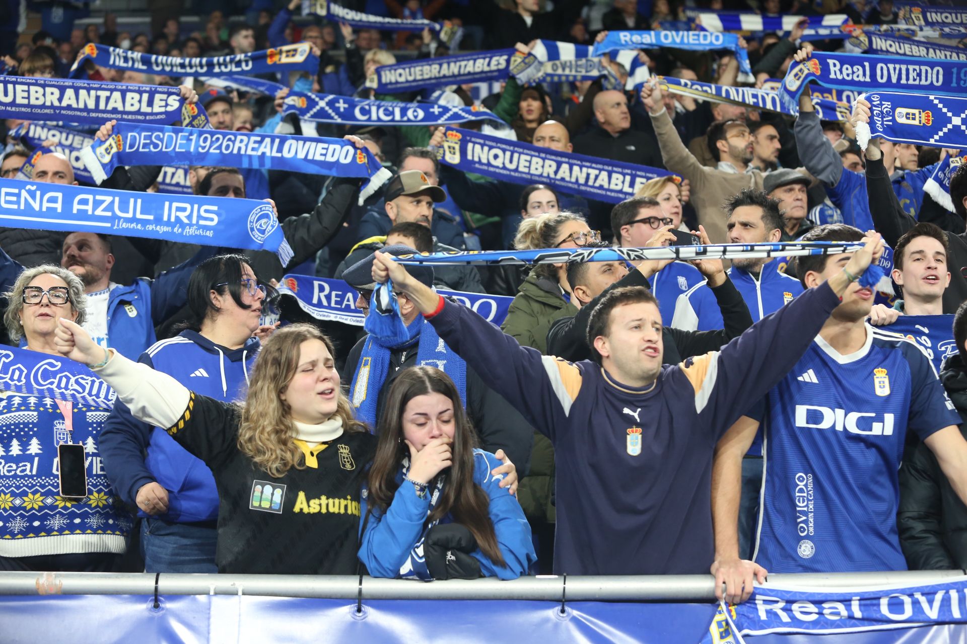 ¿Estuviste en el Real Oviedo - Mallorca? ¡Búscate en las gradas!