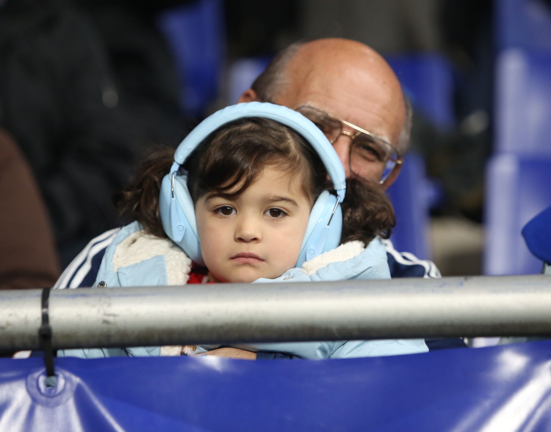 ¿Estuviste en el Real Oviedo - Mallorca? ¡Búscate en las gradas!