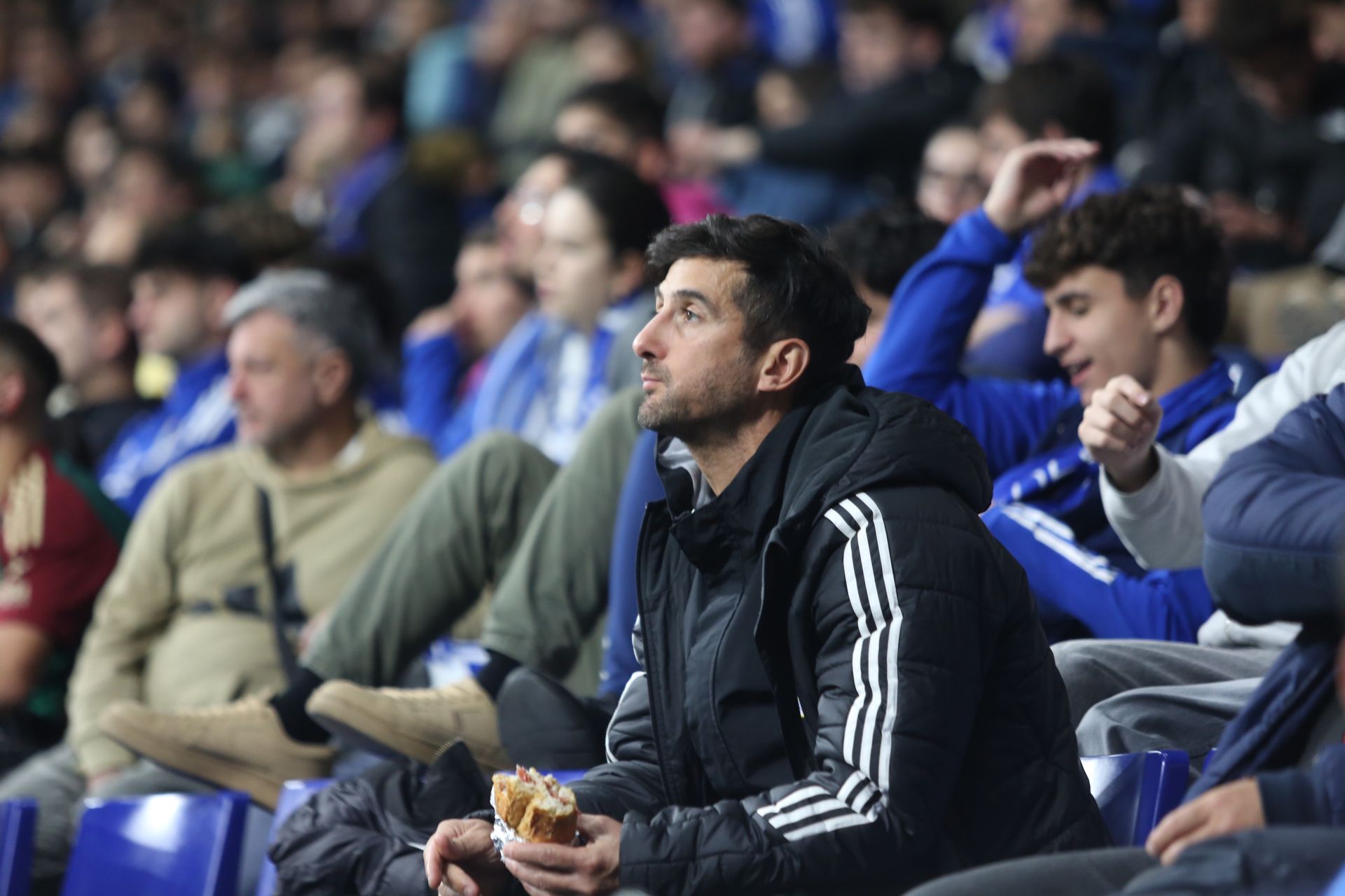 ¿Estuviste en el Real Oviedo - Mallorca? ¡Búscate en las gradas!