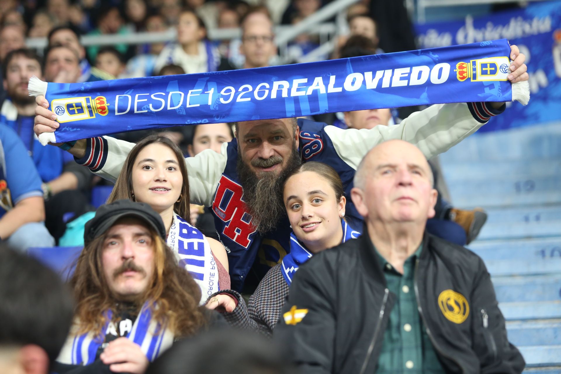 ¿Estuviste en el Real Oviedo - Mallorca? ¡Búscate en las gradas!