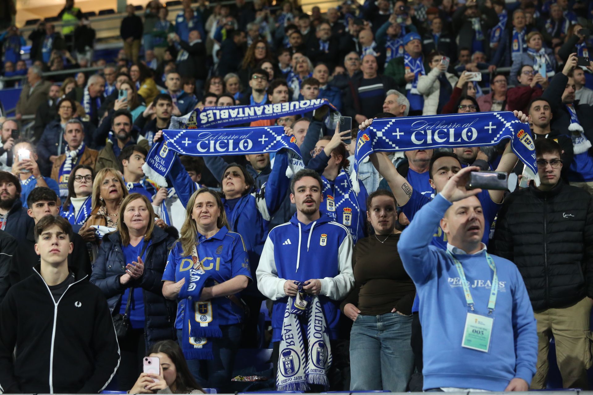 ¿Estuviste en el Real Oviedo - Mallorca? ¡Búscate en las gradas!