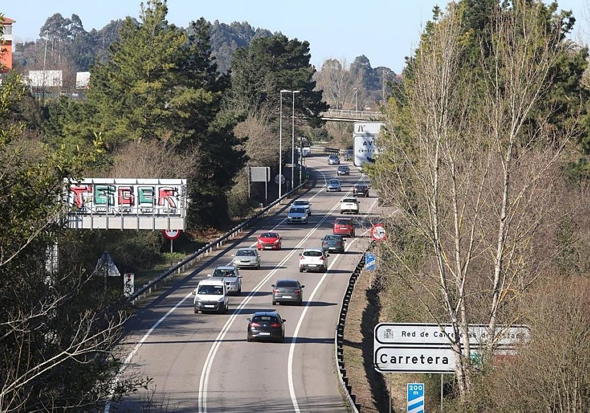 Imagen de la Variante de Avilés, una de las vías más transitadas de Asturias.
