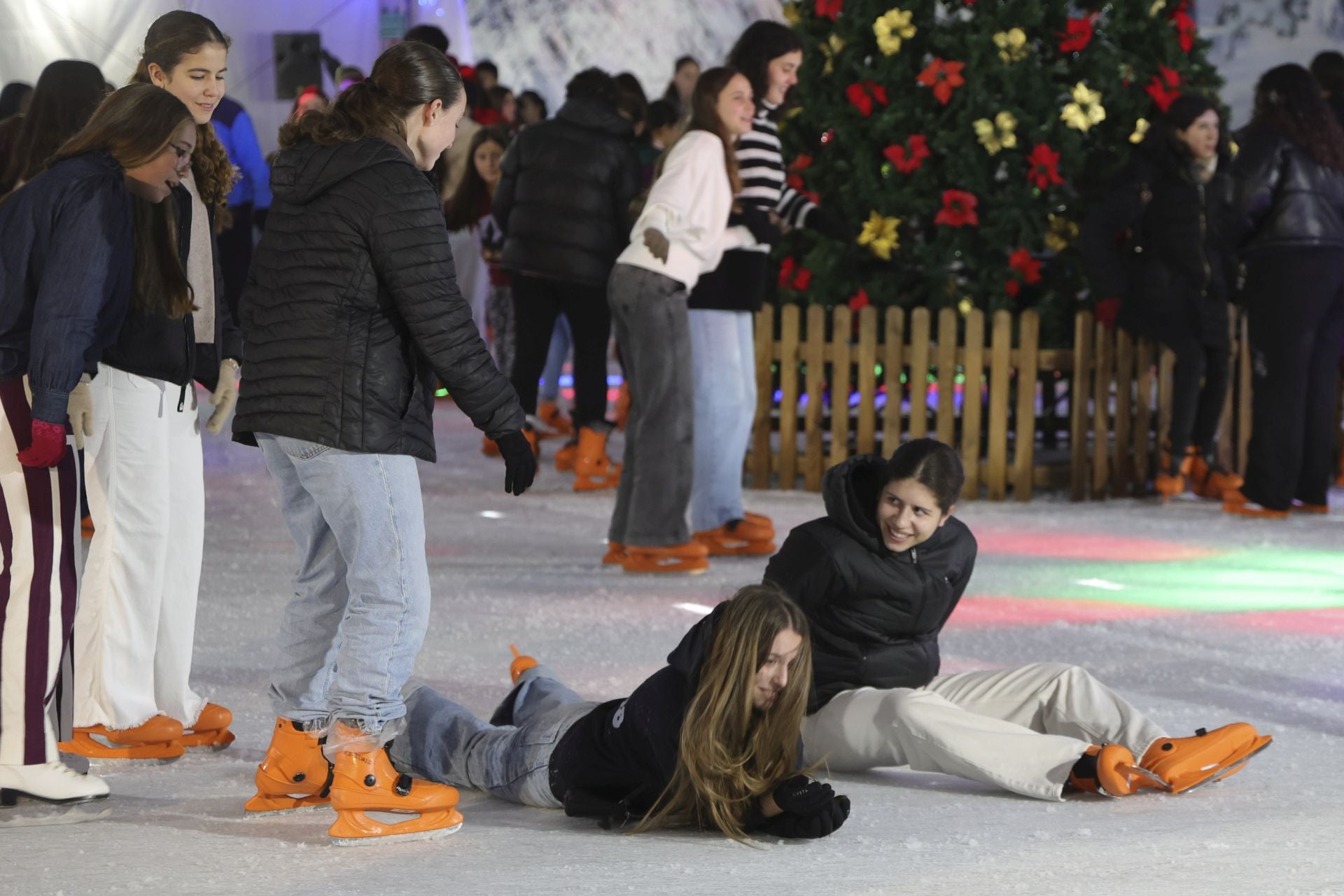 Luces, belenes, mercados y hasta pistas de patinaje: el puente de diciembre en Asturias lo tiene todo