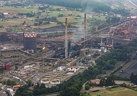 Vista aérea de la planta de Arcelor en Gijón.