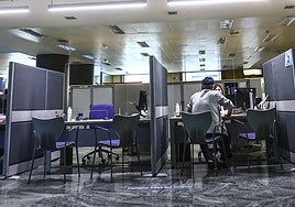 Atención a la ciudadanía en las dependencias de la Consejería de Hacienda.