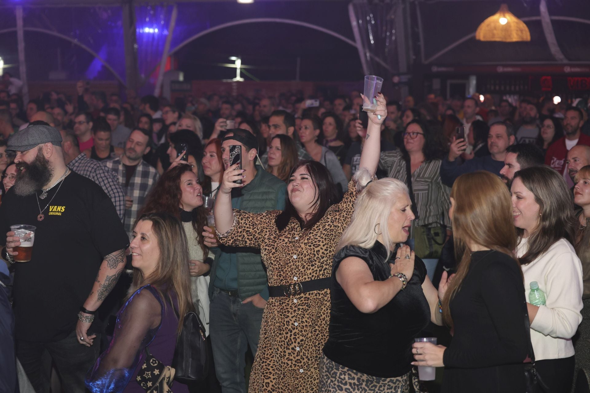 La música de los noventa sigue molando en Gijón