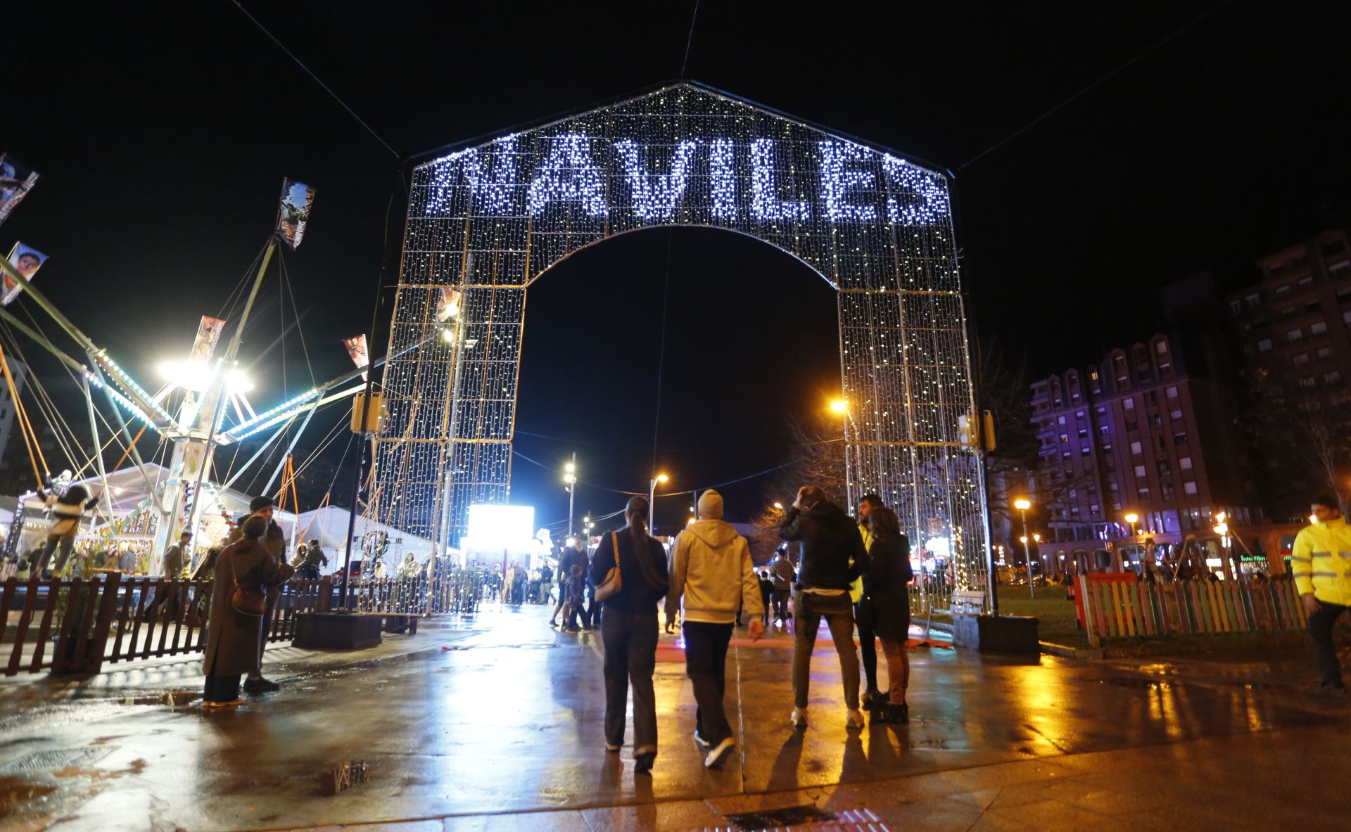 Luces, belenes, mercados y hasta pistas de patinaje: el puente de diciembre en Asturias lo tiene todo