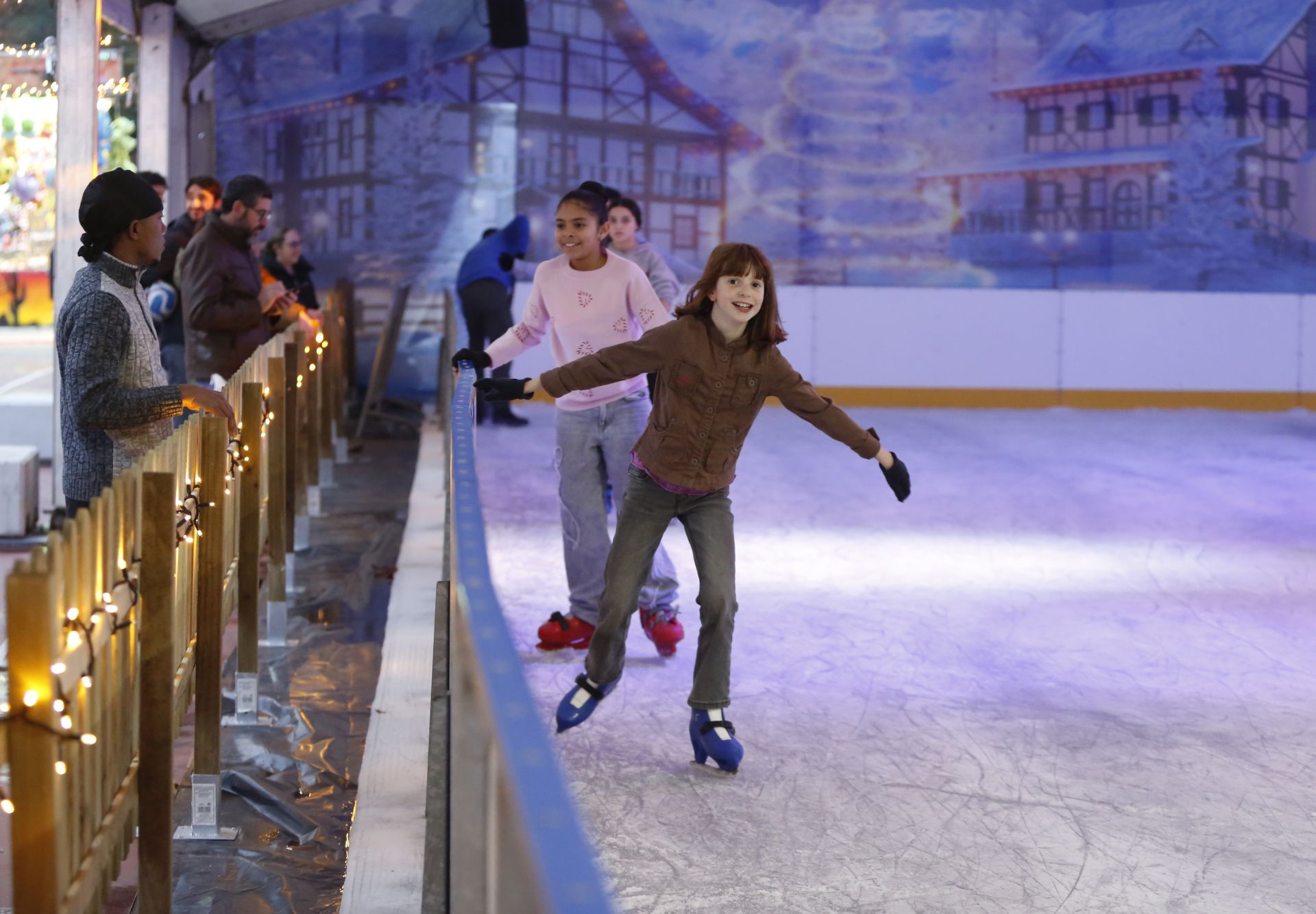 Luces, belenes, mercados y hasta pistas de patinaje: el puente de diciembre en Asturias lo tiene todo