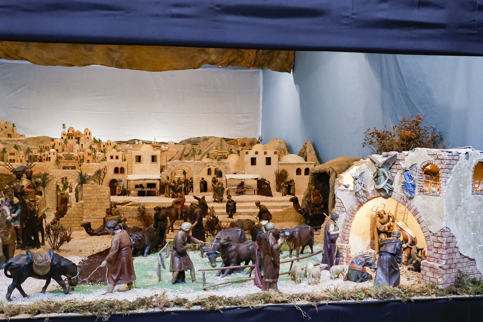 La Ruta de los Belenes de Villaviciosa: un clásico escaparate navideño