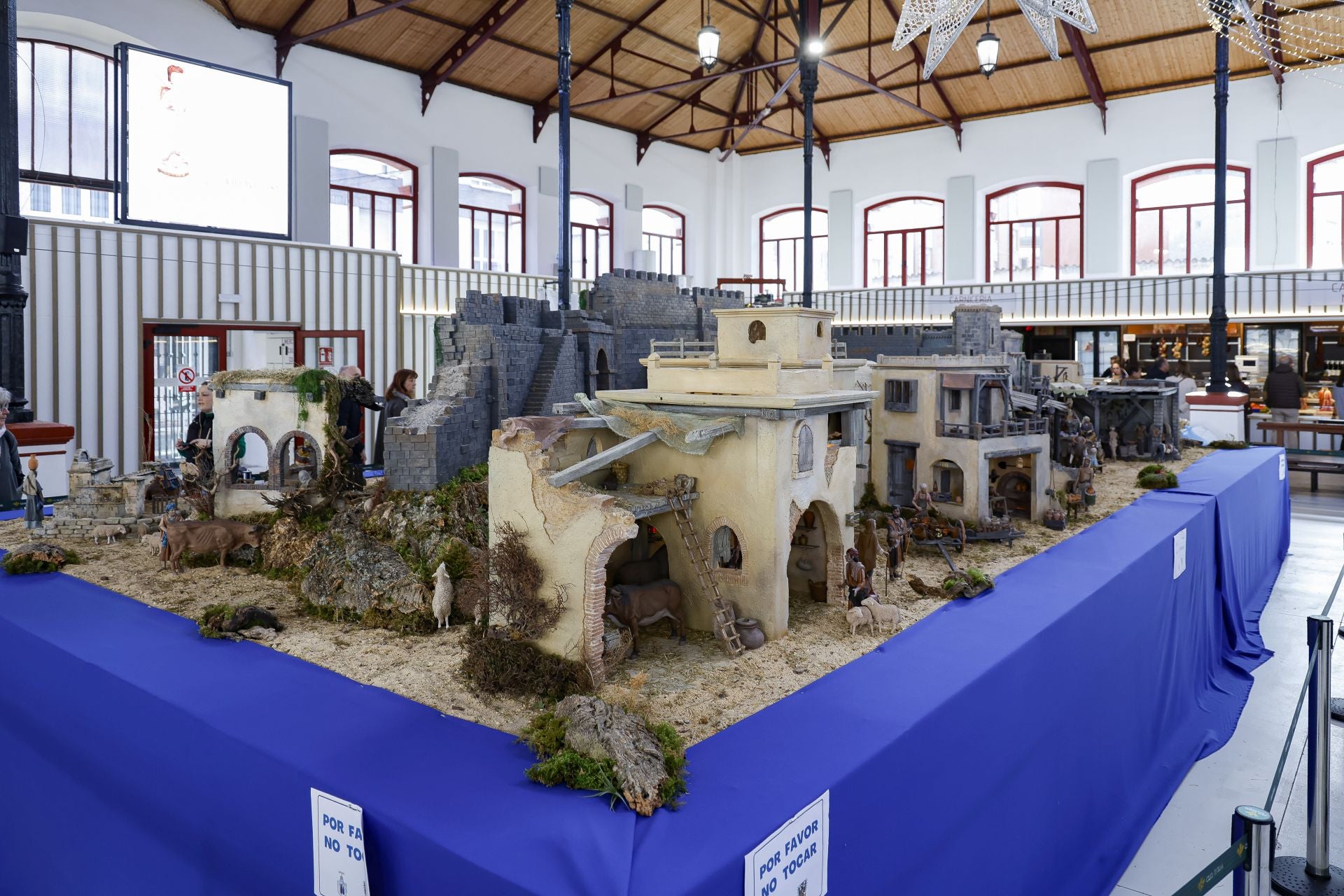 La Ruta de los Belenes de Villaviciosa: un clásico escaparate navideño